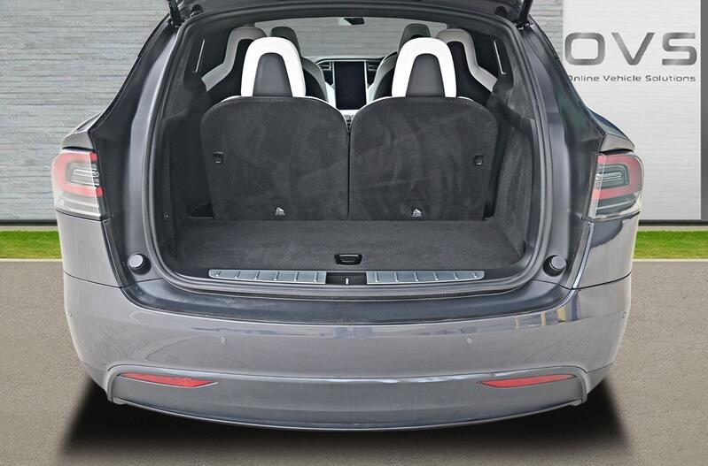TESLA MODEL X