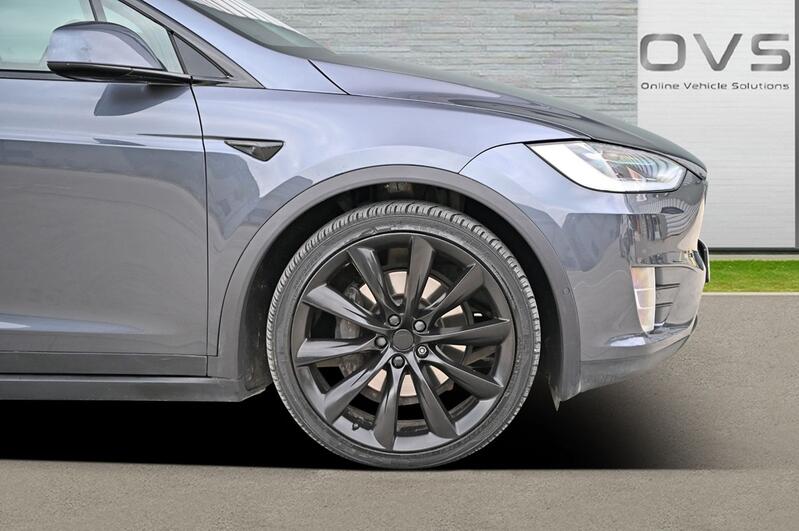 TESLA MODEL X