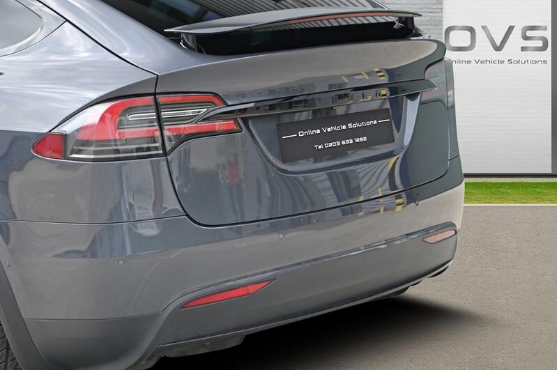 TESLA MODEL X